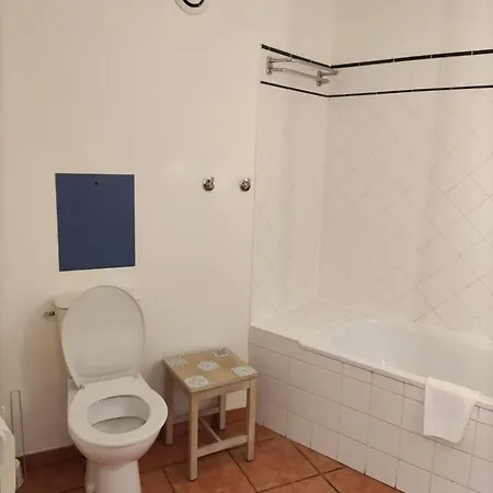 Maisonnette Mitoyenne 2 étoiles Paisible Piscine Océan Vélo Marche Idéal Pour Tous *