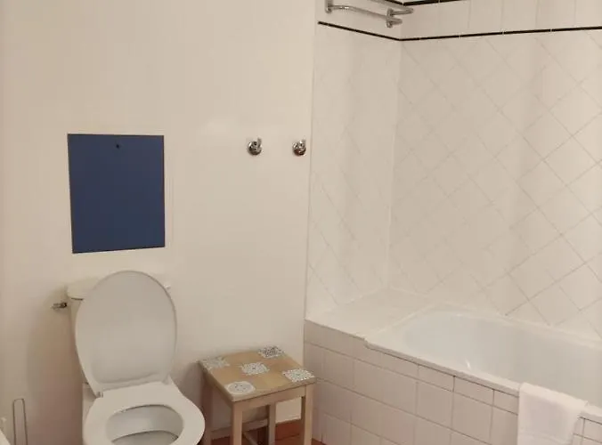 Maisonnette Mitoyenne 2 étoiles Paisible Piscine Océan Vélo Marche Idéal Pour Tous *